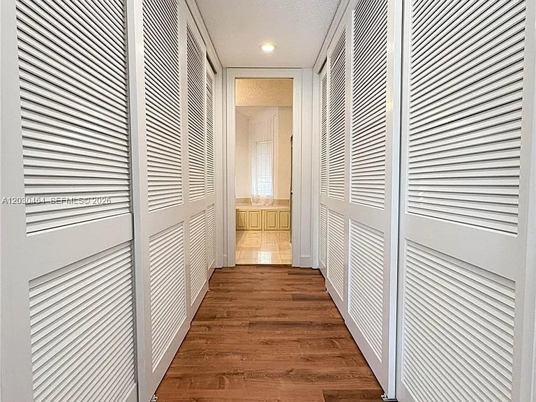 2530 Windsor Way Ct — Photo 17