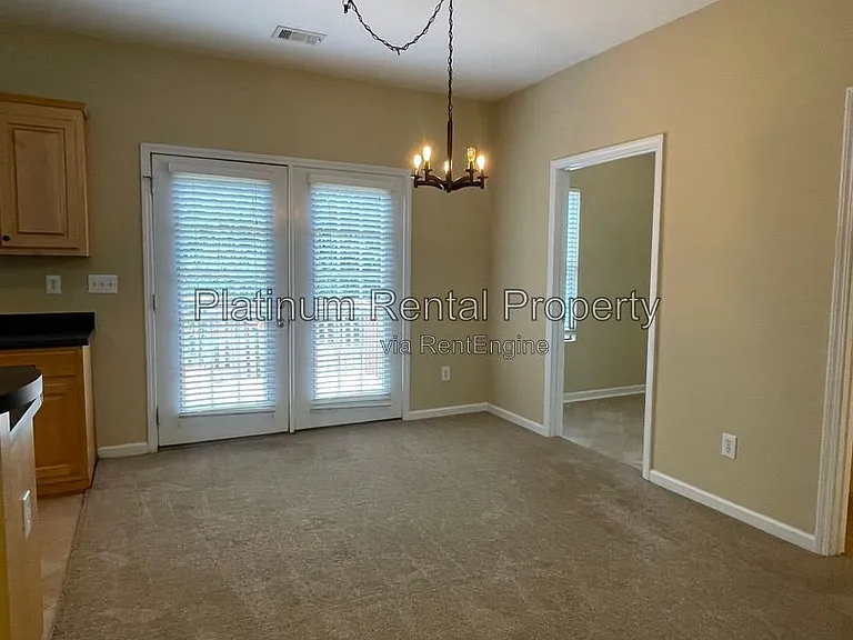 144 Pointe Cir — Photo 13