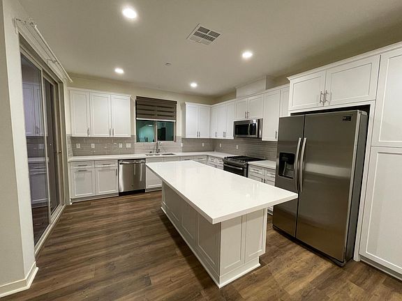 2nd image of 19537 W Astor Pl