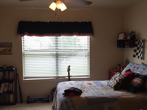2nd image of 314 Boggy Creek Dr