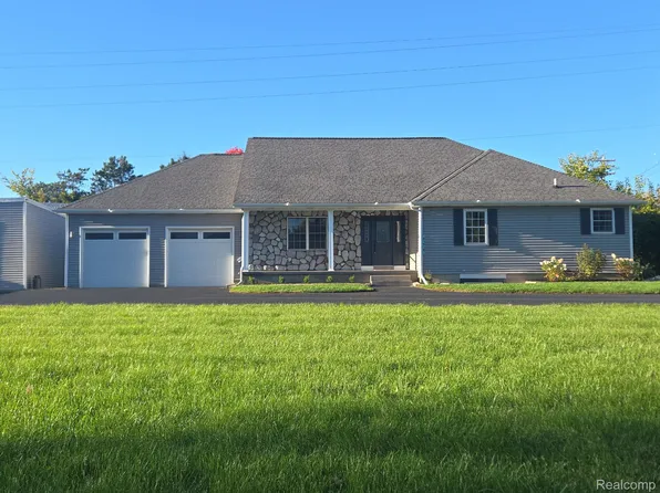 4226 S Dye Rd, Swartz Creek, MI 48473