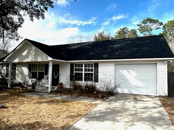 74 Dans Dr, Crawfordville, FL 32327