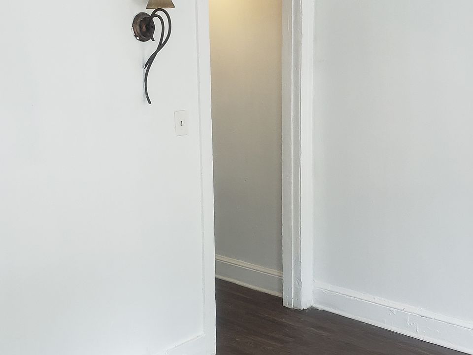 1st image of 27 E Meehan Ave Floor 2