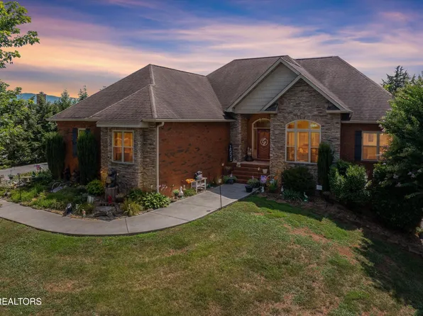 1551 Mint Meadows Dr, Maryville, TN 37803