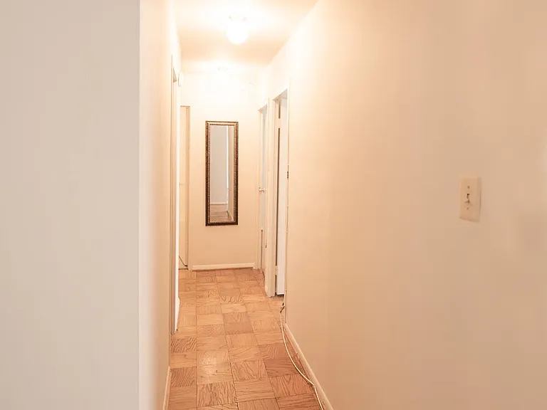 1210 N Taft St #201 — Photo 23