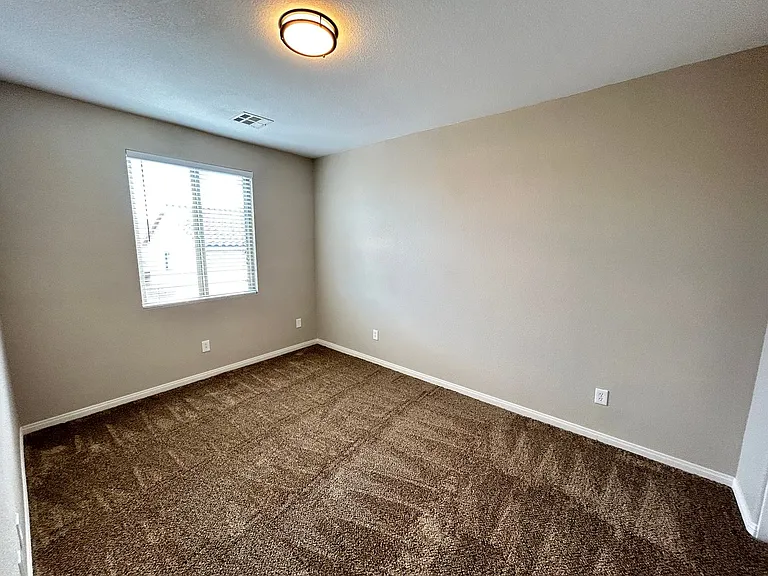 10743 Knickerbocker Ave — Photo 23