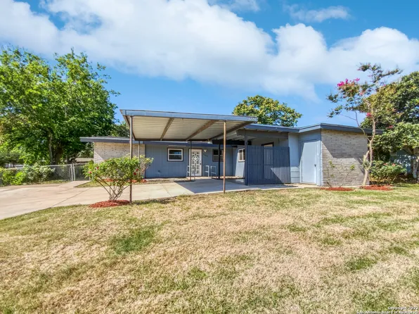 6226 CEDAR VALLEY DR, San Antonio, TX 78242
