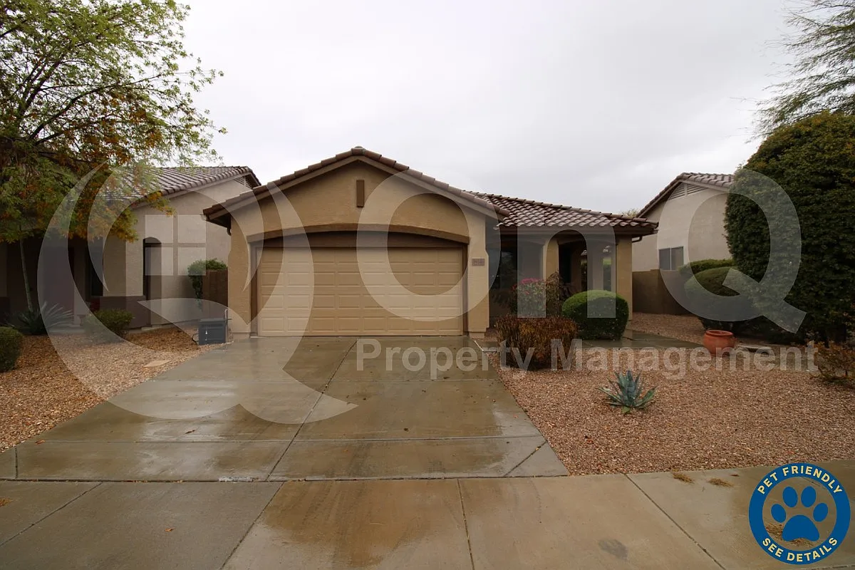2 bed, 2.0 bath, 1432 sqft, $2,499 — Photo 1