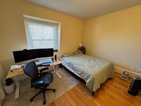 5th image of 208 Holland St #3