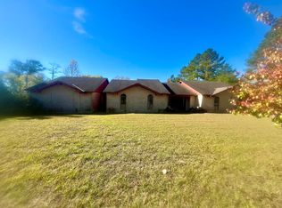 8 Motts Dr, Seale, AL 36875