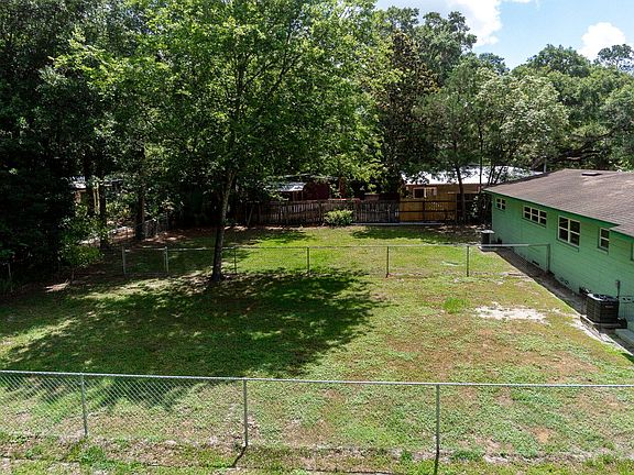 4th image of 720 NW 19th Ave