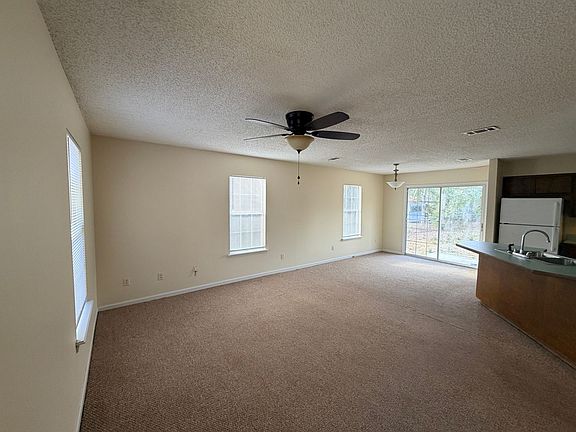 5th image of 377 Pinedale Cir