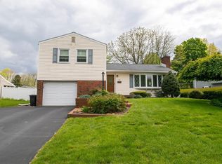 2636 Nottingham Rd, Bethlehem, PA 18017