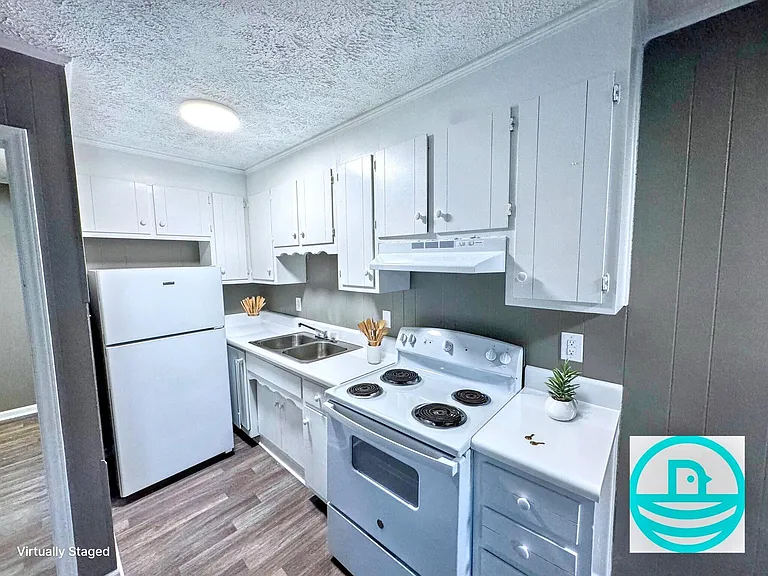 Oakwood Apartments — Photo 19