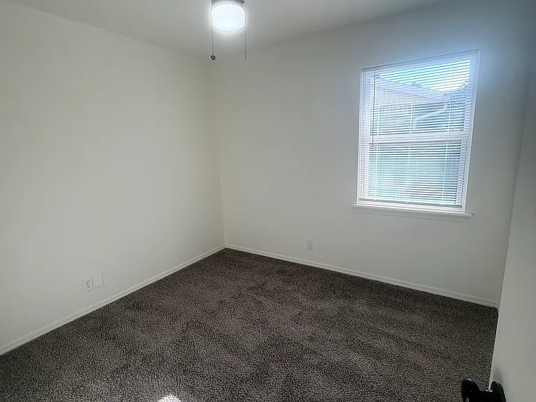 1321 W Pittsburg St — Photo 21