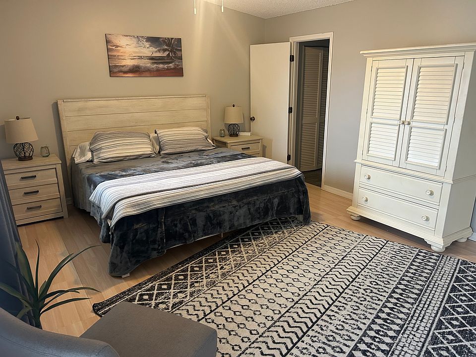 Private Master Bedroom Suite
