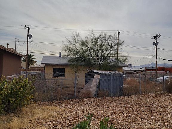 3rd image of 3706 E San Antonio Ave