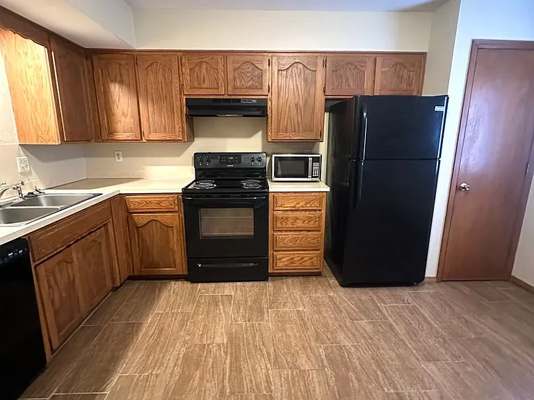 2210 E Macs Ct — Photo 5