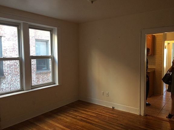 2nd image of 2563 33rd St APT 2F