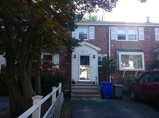 25 Dale St, Brookline, MA 02467