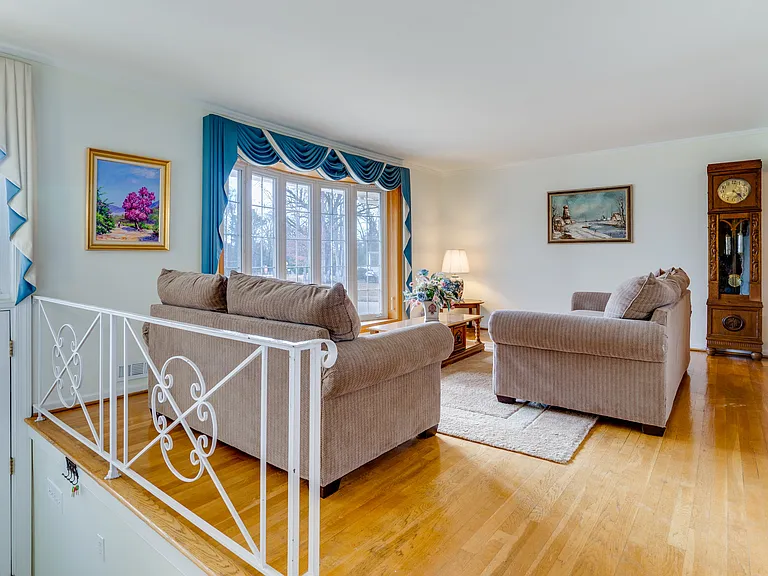 9215 Cherrytree Dr — Photo 20