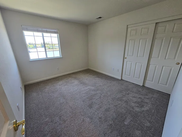 5130 Lakeshore Dr — Photo 40