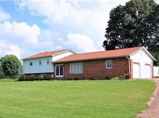2438 12th Avenue Dr NE, Hickory, NC 28601
