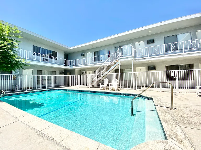 12309 Burbank Blvd #32 — Photo 4