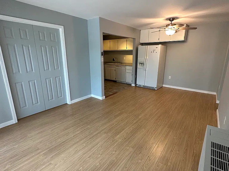 4423 Romlon St #102 — Photo 10