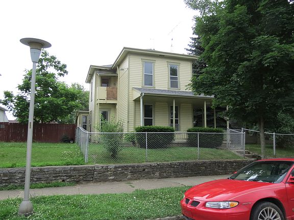 3rd image of 215 N 17th St