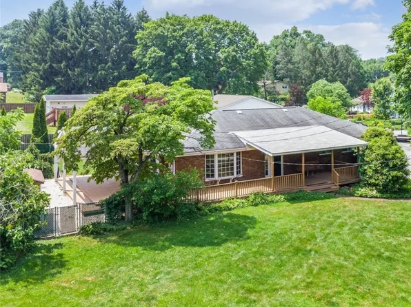 116 Ferguson Ln, Valencia, PA 16059