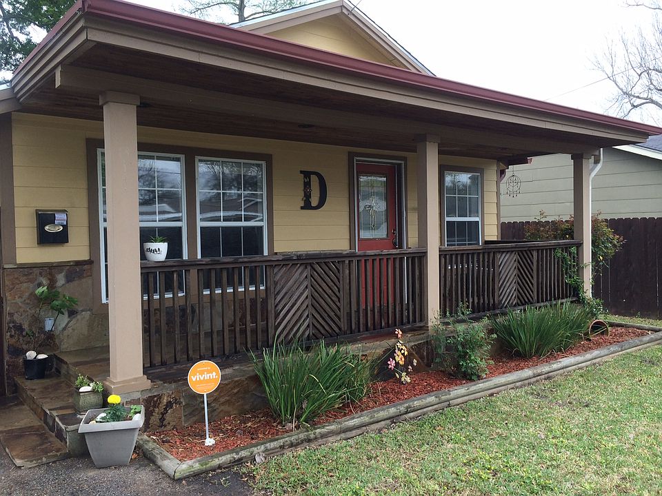 1st image of 811 10th St