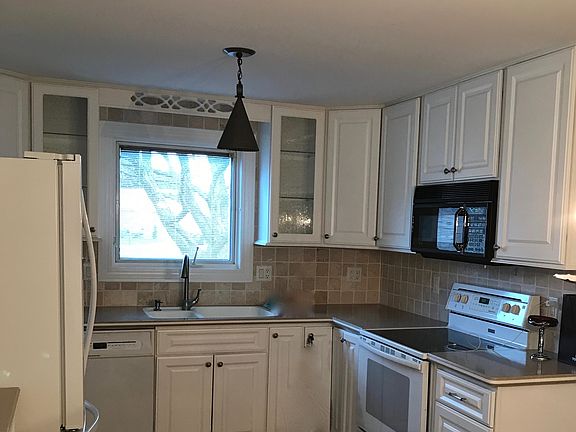 4th image of 16787 S Gardenia Dr