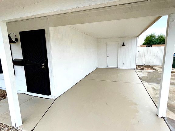 3rd image of 21 W KERRY Lane N