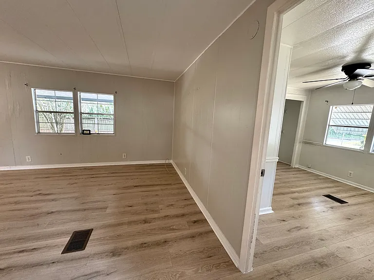 4152 Richmond Ave — Photo 10