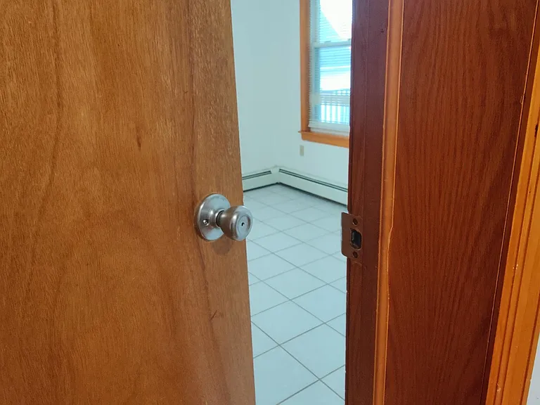 693 Kennedy Blvd #2 — Photo 9