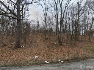 22 Pochuck Mountain Dr, Glenwood, NJ 07418