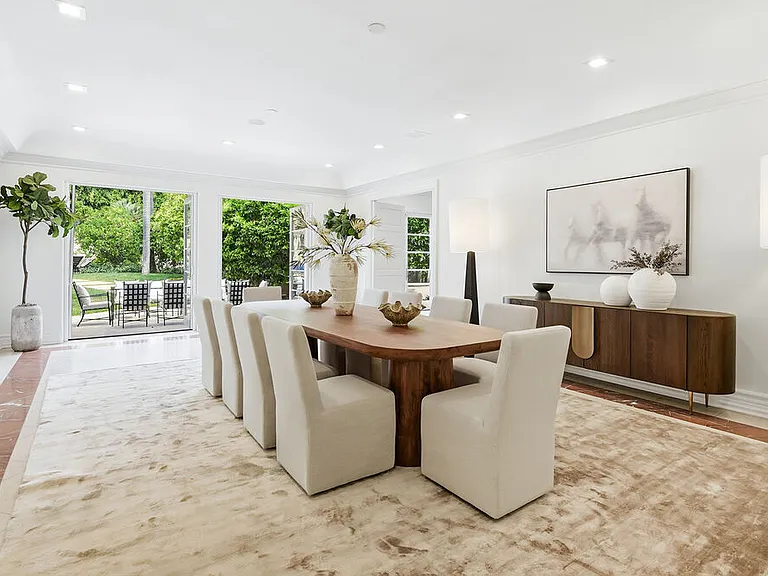 407 Robert Ln — Photo 11