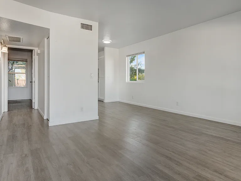 1951 E Don Carlos Ave #201 — Photo 3
