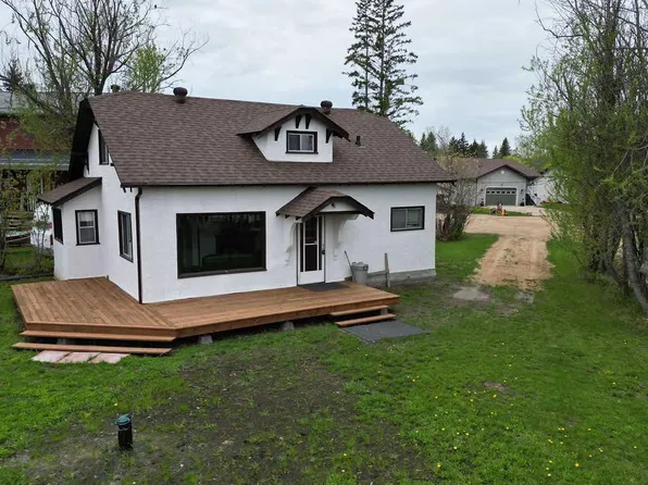137 Sunrise Dr E, South Baptiste, AB T9S 1R7