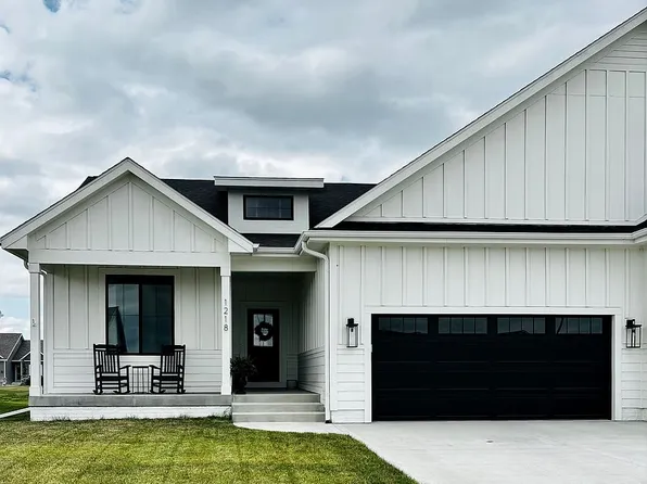 1218 NW 32nd St, Ankeny, IA 50023