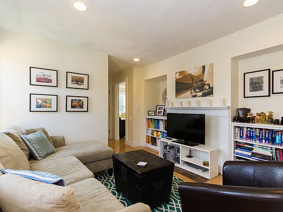 4th image of 37-39 Sargent St #37-3