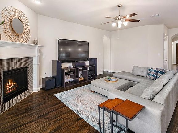 5th image of 2111 Grassland Dr