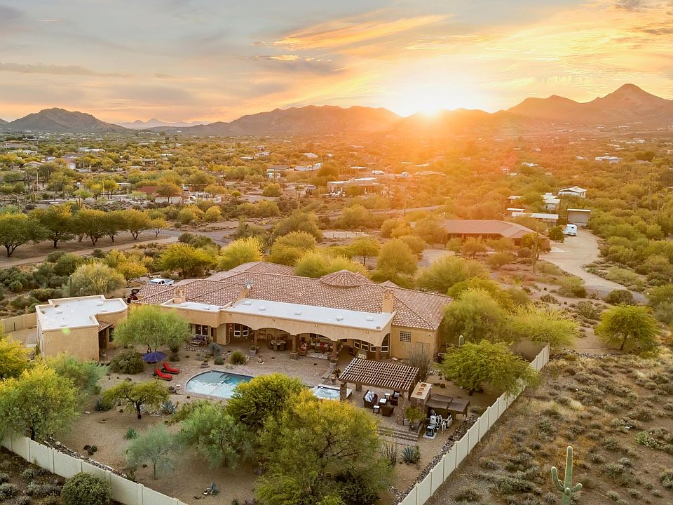 2nd image of 40409 N ECHO CANYON Drive