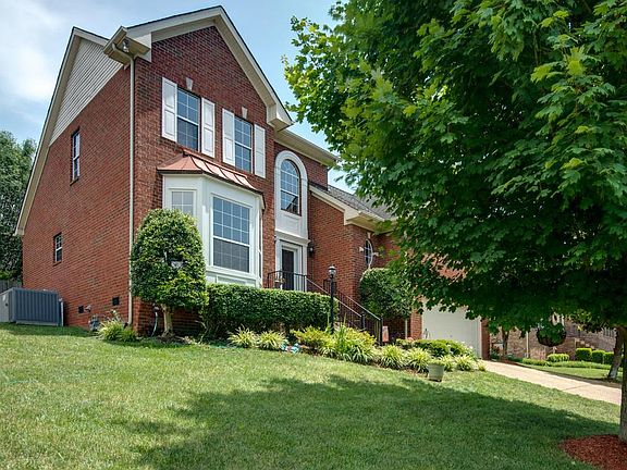 2nd image of 130 Mansker Park Dr