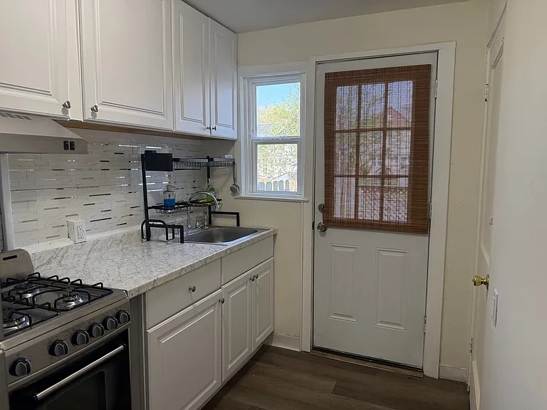 1333 Sycamore Ave — Photo 5
