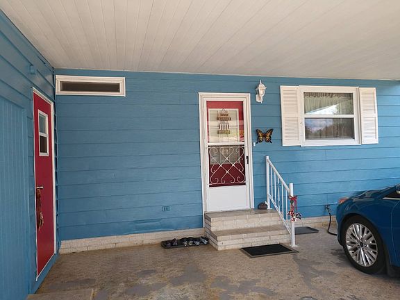 4th image of 214 Country Club Dr