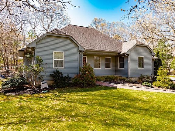 2nd image of 58 Carmen Ln
