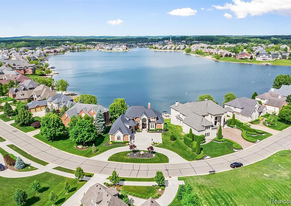 10775 Stoney Point Dr, South Lyon, MI 48178 MLS 20221044655 Zillow