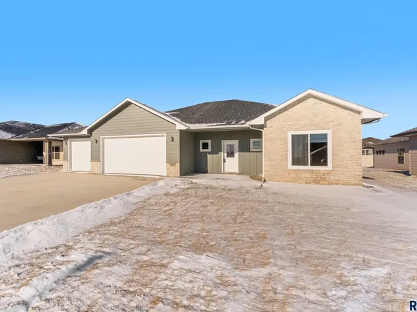 4904 E 65th St, Sioux Falls, SD 57108